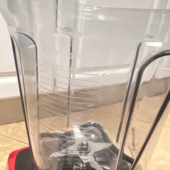 Vitamix Red and Black Professional Blender - Picture 11 of 11